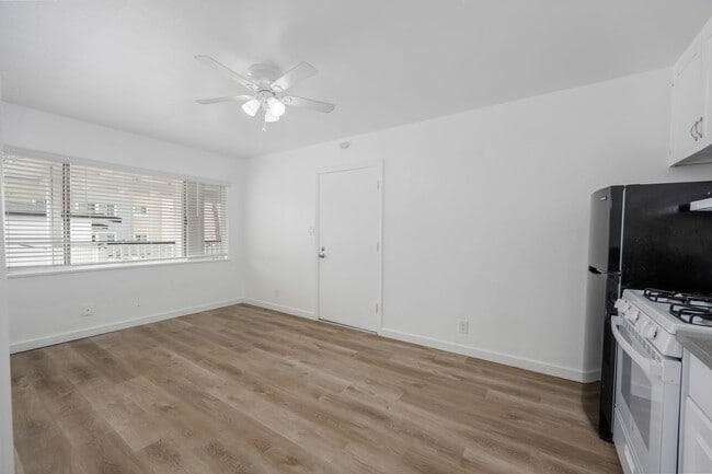 Photo - 203 W 3rd Ave Unit 319-D