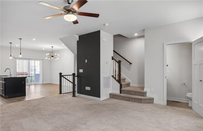 Photo - 459 Westport St