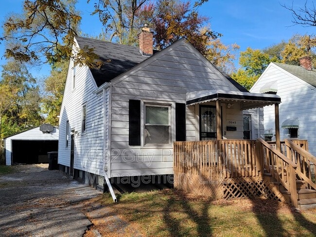 Photo - 19945 Greenview Ave