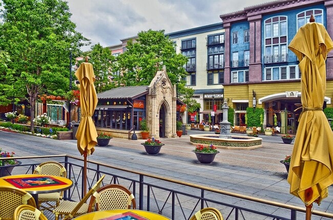 Photo - 333 Santana Row