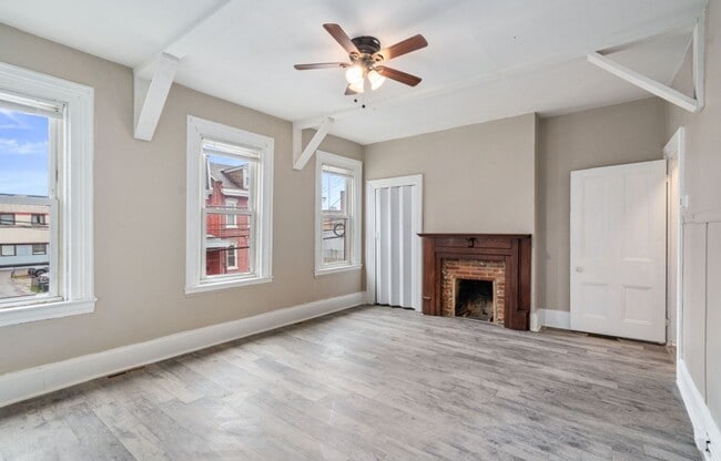 Photo - 1815 Locust St Unit #2