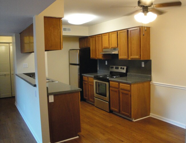 Photo - Salisbury Square