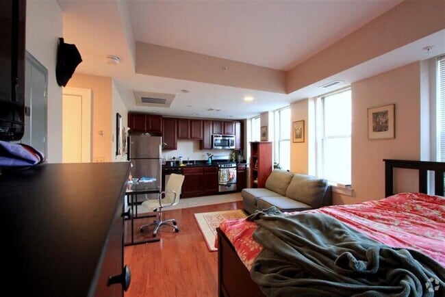 Building Photo - 82 Hancock St Unit 1 Rental