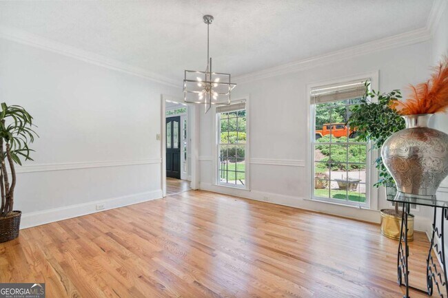 Photo - 275 Sageglen Rd