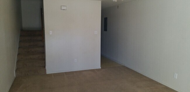 Photo - 125 Ryan Cir Unit B