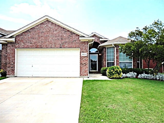 Photo - 10613 Big Oak Dr House