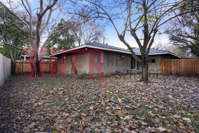 Photo - Beautiful 2 Bedroom Duplex