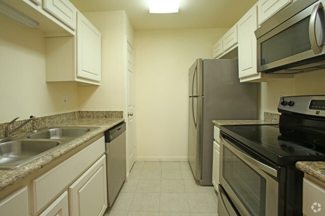 2 BR, 1 BA - Kitchen - The Vintage