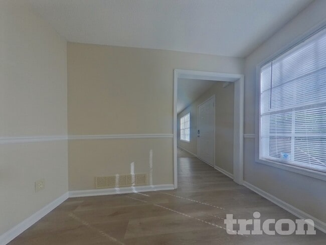 Photo - 6300 Holborne Ln