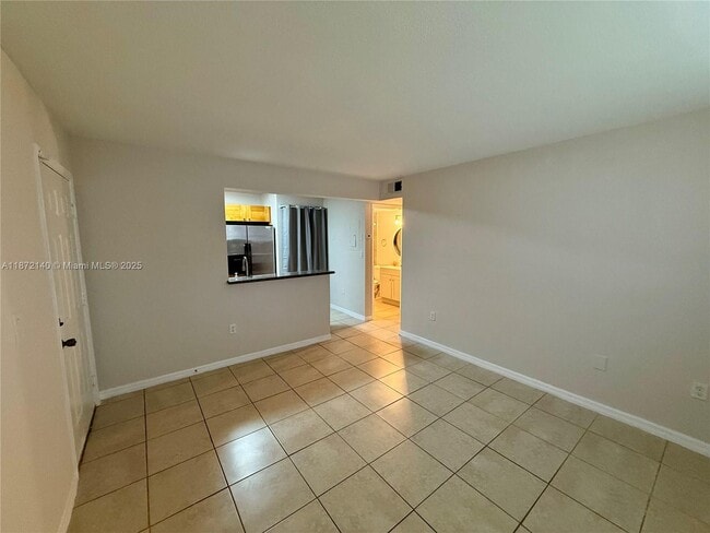 Photo - 350 Palm Cir W Unit 102