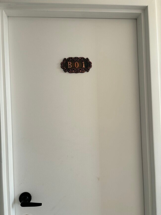 Building Photo - 334 Donlands Ave