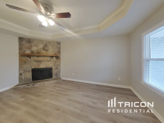 Photo - 362 Park Ct N