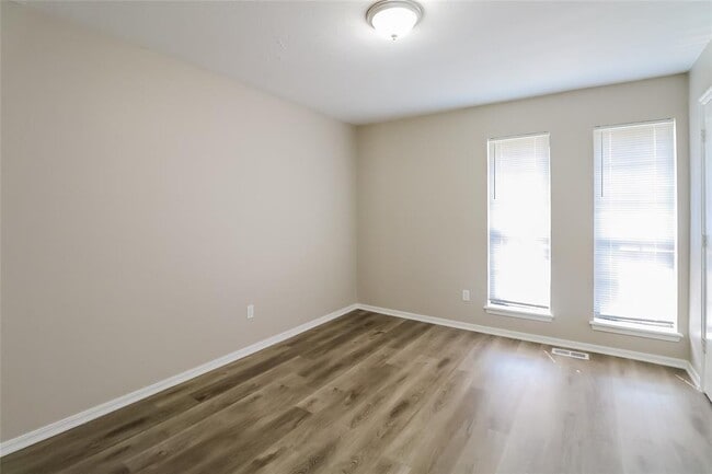 Photo - 8313 NW 105th St