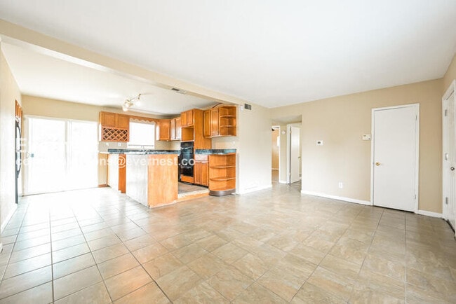 Photo - 706 Uvalda St