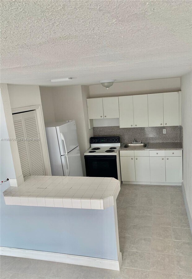 Photo - 22365 SW 115th Ct Unidad 4