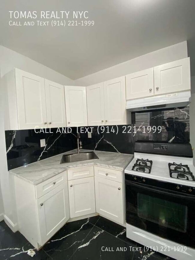 Building Photo - 26 Mulberry St Unit 1