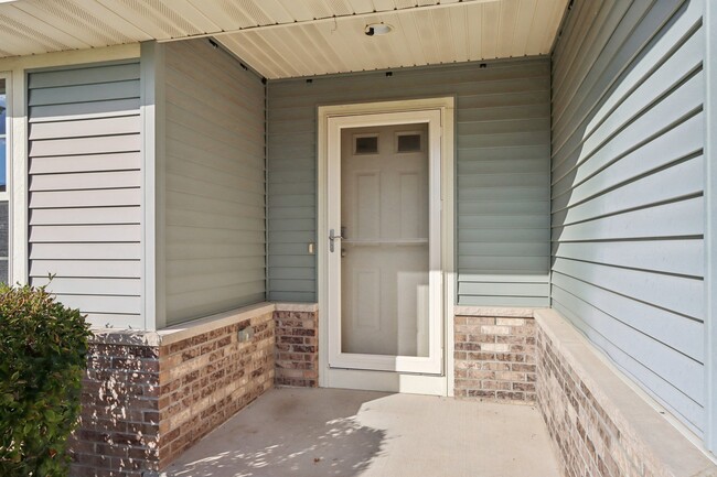 Photo - 1814 Fjord Pass