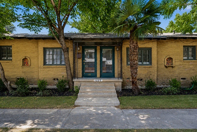 Building Photo - 405 N Praire