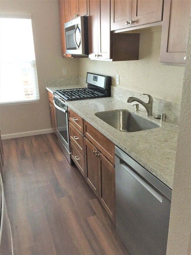 Building Photo - 1001 Murrieta Blvd Unit 98