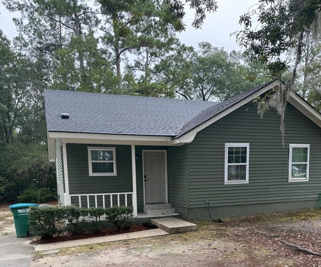 Building Photo - Modern 2-Bedroom, 2-Bath Duplex – Complete...