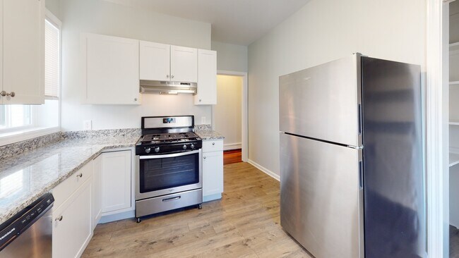 Building Photo - 106 Boston St Unit 3 Rental