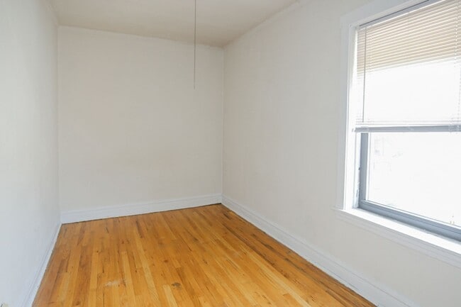 Photo - 2607 W Gunnison St Unit 2