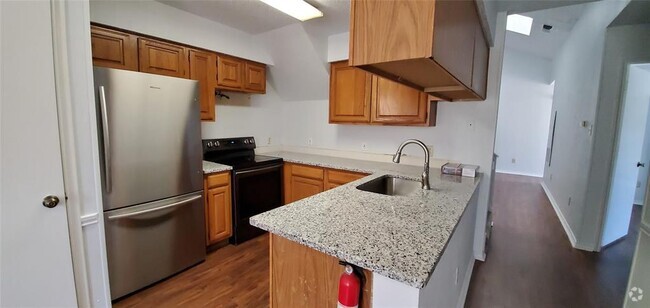 Building Photo - 3026 N Bell Ave Rental