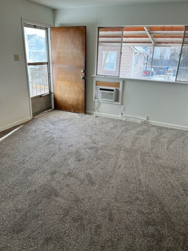 Photo - NICE DENVER DUPLEX!! CONVIENIENT LOCATION!!