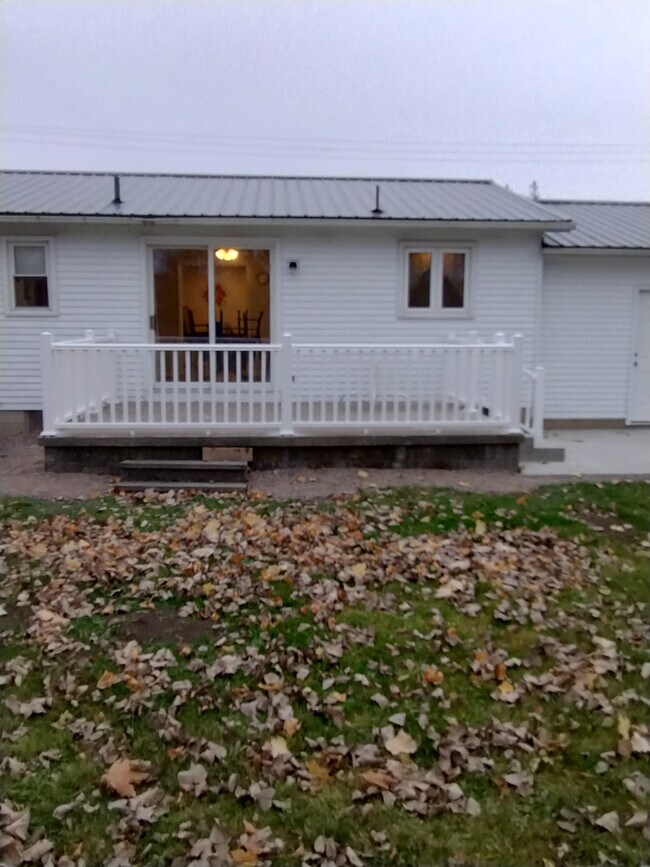 rear view of home - 8306 Park Rd