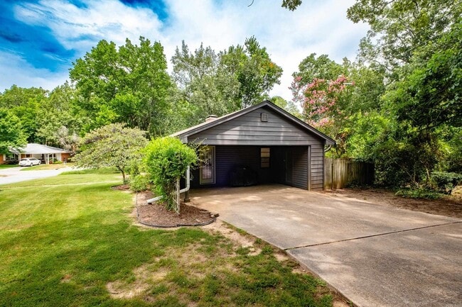 Photo - 2100 Durwood Rd