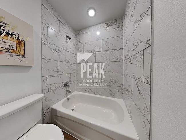 Photo - $1650 Beautiful 3 bed 3 bath townhome!