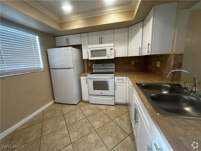 Building Photo - 4234 SE 19th Pl Unit A Rental