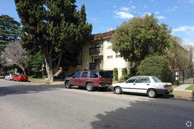 Building Photo - 14333 Friar Street Rental