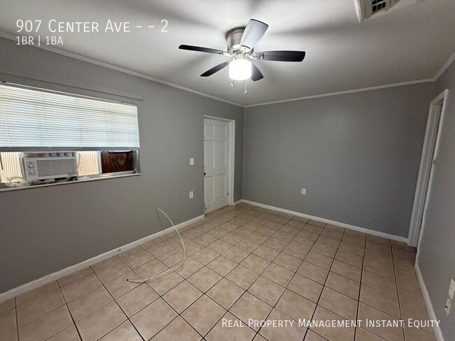 Photo - 907 Center Ave Unit 2