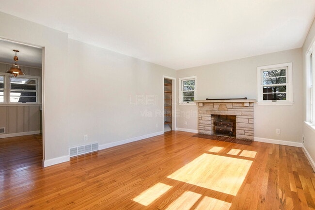 Photo - 405 Westwood Dr