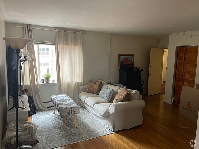 Building Photo - 2016 Commonwealth Ave Rental