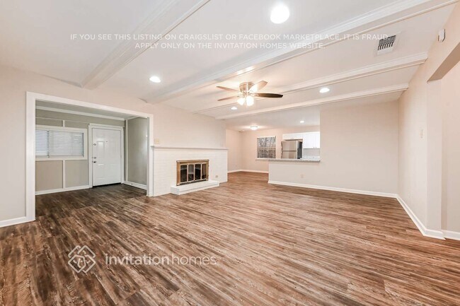 Photo - 2324 Lovell Dr