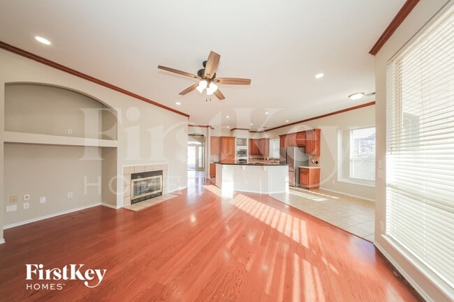 Photo - 12533 Youngs Pl