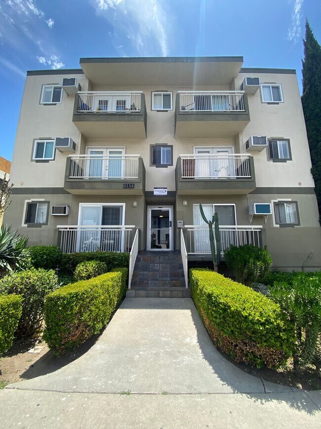 Photo - 6556 Lamirada Ave