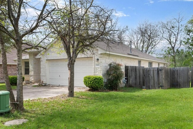 Photo - 1509 Weatherford Dr