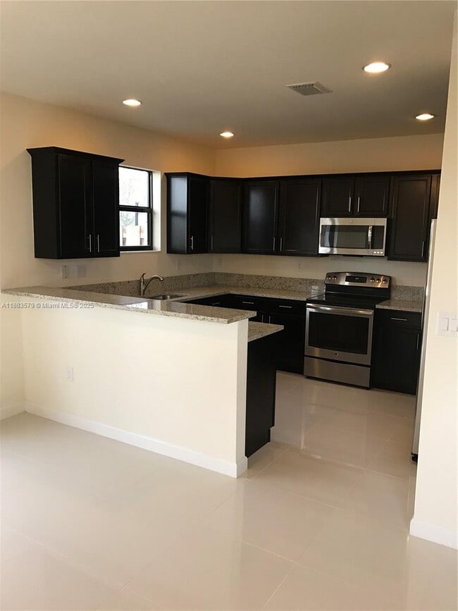 Photo - 8806 NW 103rd Ave