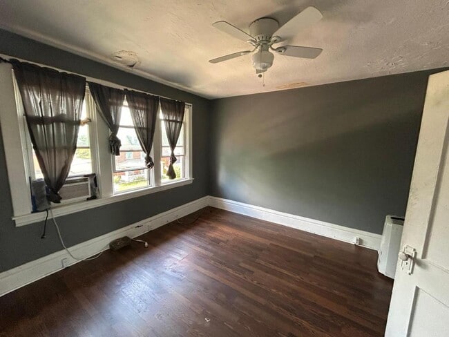 Photo - 1502 Davis Ave
