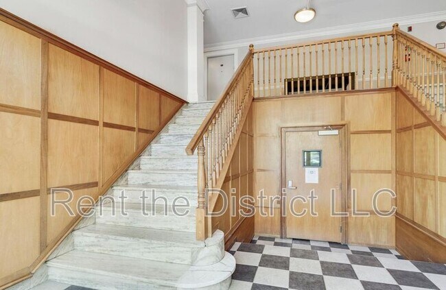 1708 Newton St NW Unit 102
