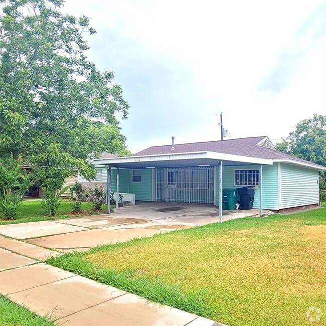 Building Photo - 1326 Sulphur St Rental