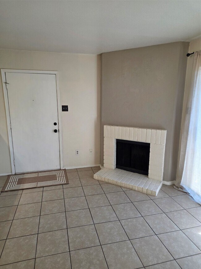 Photo - 12905 Woodforest Blvd Unit True