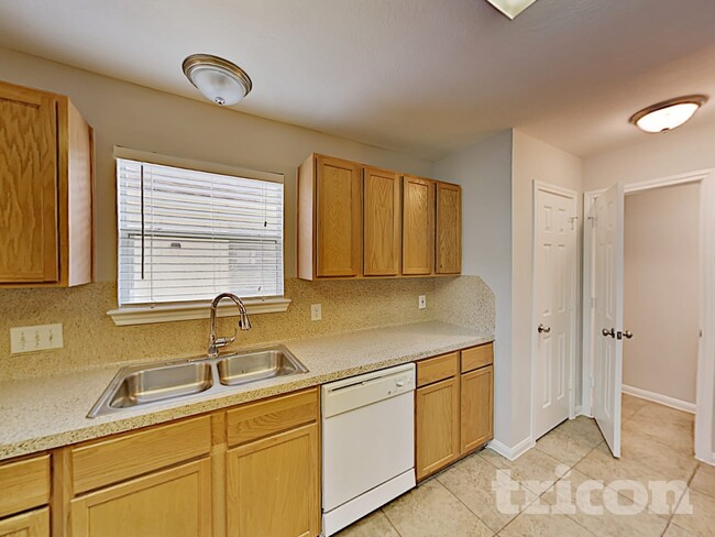 Photo - 6738 Catarina Cir