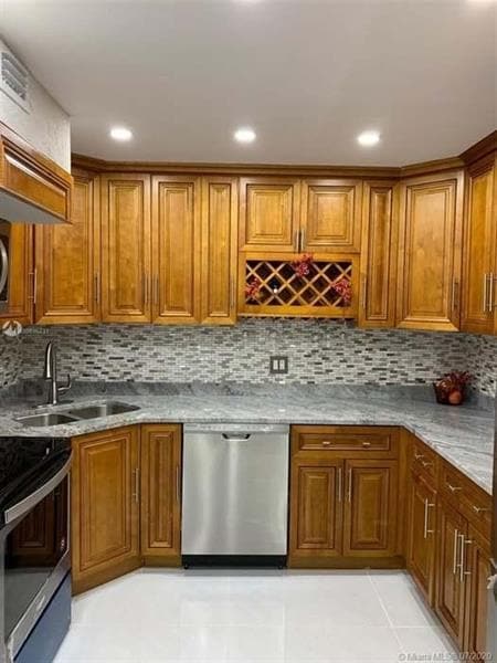 Photo - 4176 Inverrary Dr Unit 303