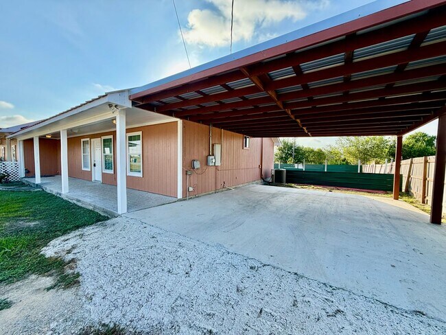 167 Shelley Ln Unit A