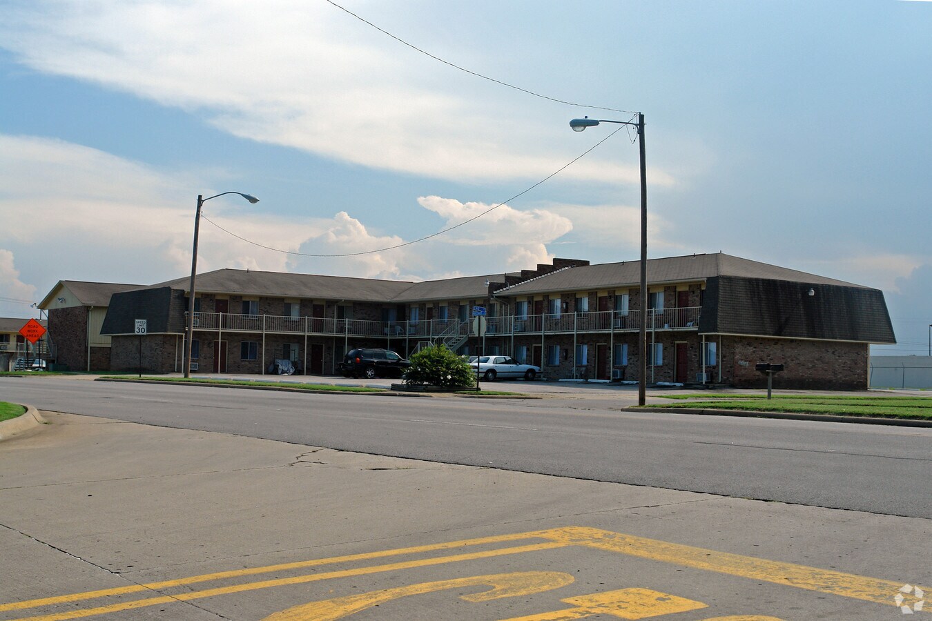 Willow Pointe Apartments - Willow Pointe Apartments