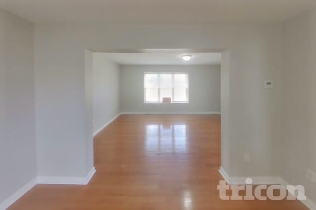 Photo - 1206 Primrose Ln